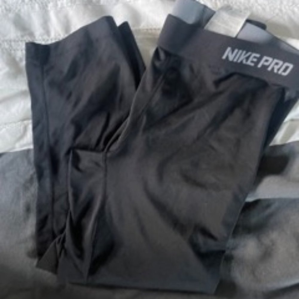 Nike Black Ankle Leggings